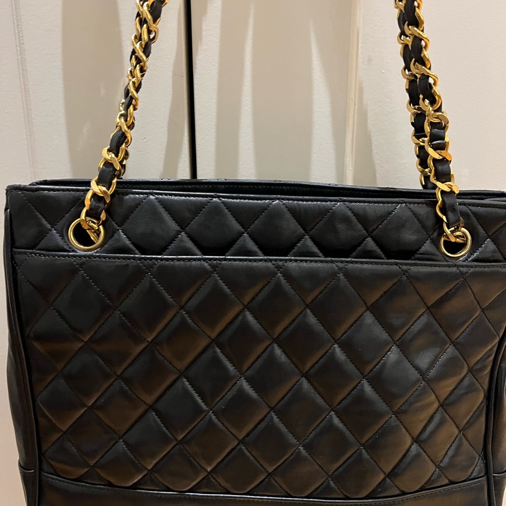 Vintage CHANEL Black Quilted Leather Shoulder Bag with 24K Gold Chain Straps - Picture 2 of 16